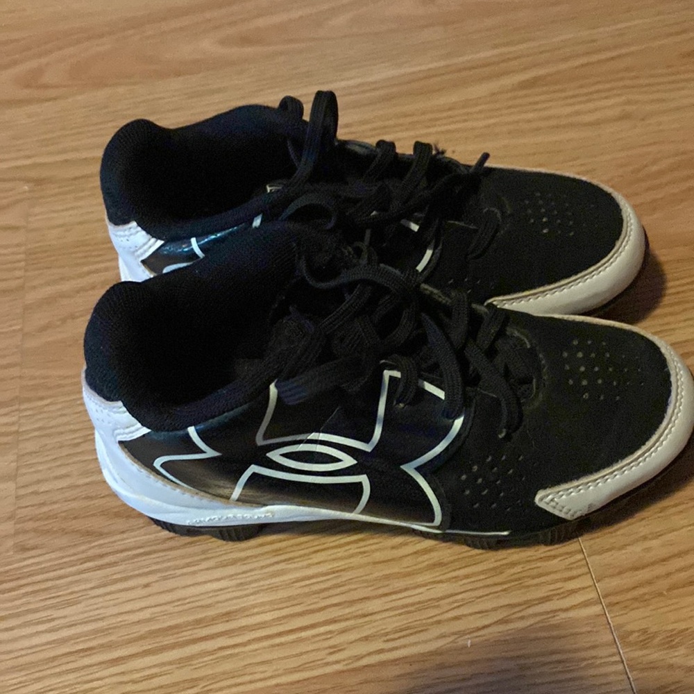 Size 12 kids tball cleats